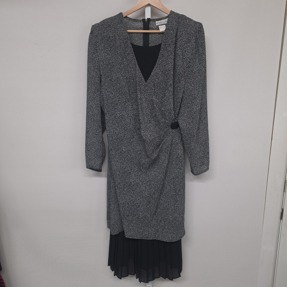 Vintage Blondie and Me Black White Abstract Pleated Faux Wrap Dress Size 7